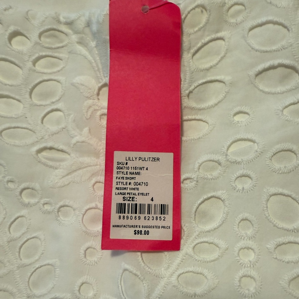 NWT Lilly Pulitzer Faye Skort Skort in Resort White Large Petal Eyelet - Picture 6 of 8